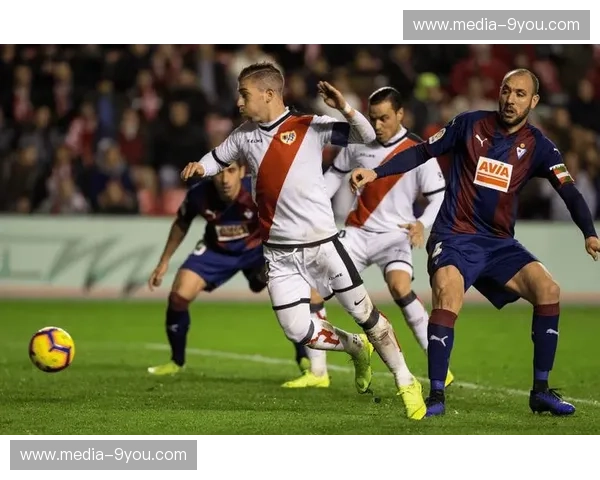 红蓝灵魂与绿白信仰的终极博弈：为何巴萨vs皇家贝蒂斯是西甲最不可错过的艺术盛宴？